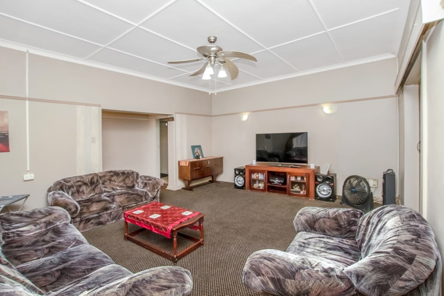 To Let 4 Bedroom Property for Rent in Discovery Gauteng