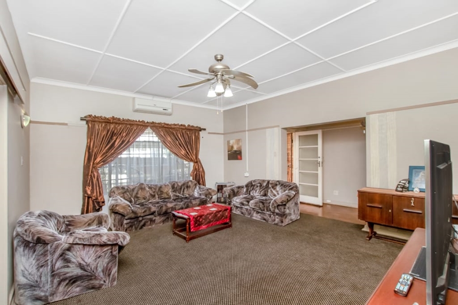 To Let 4 Bedroom Property for Rent in Discovery Gauteng