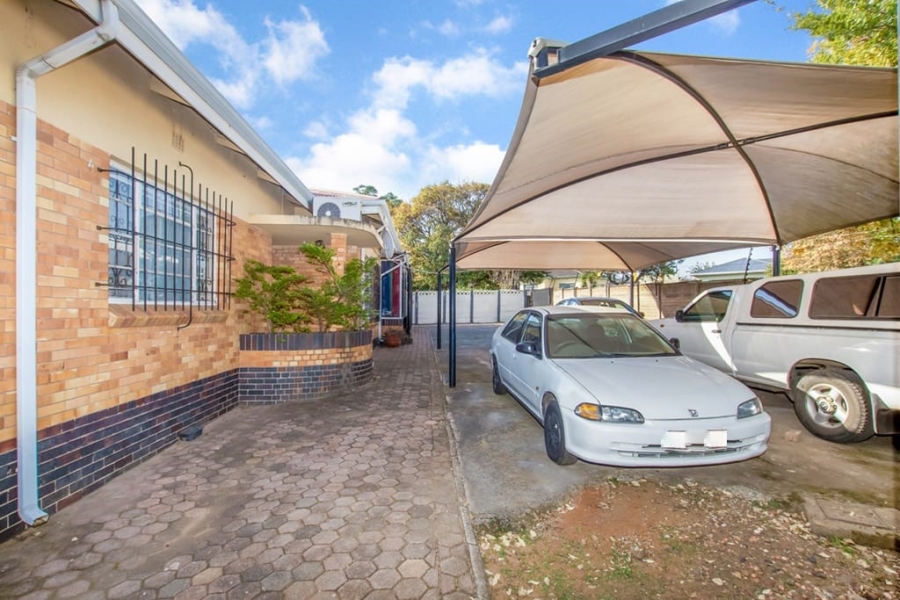 To Let 4 Bedroom Property for Rent in Discovery Gauteng