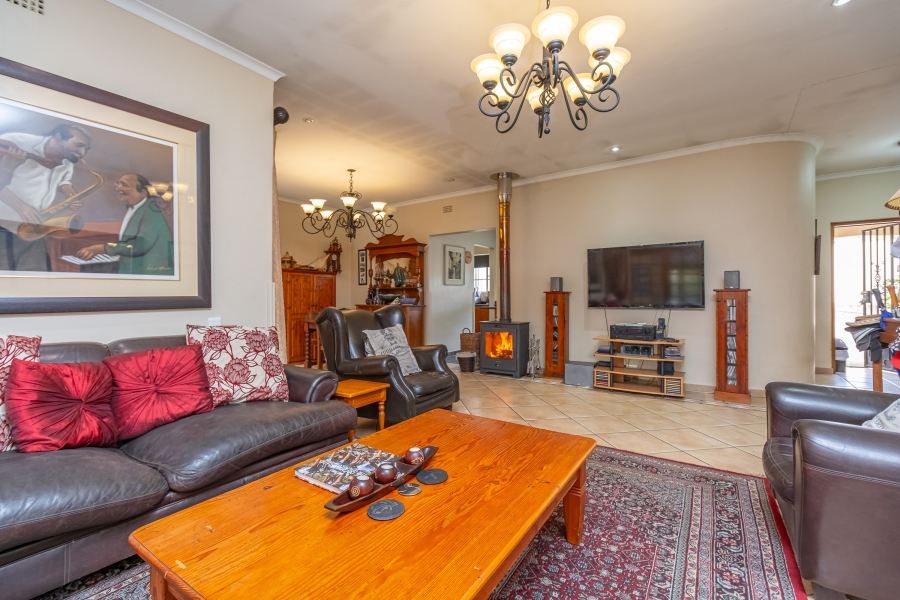 4 Bedroom Property for Sale in Robindale Gauteng