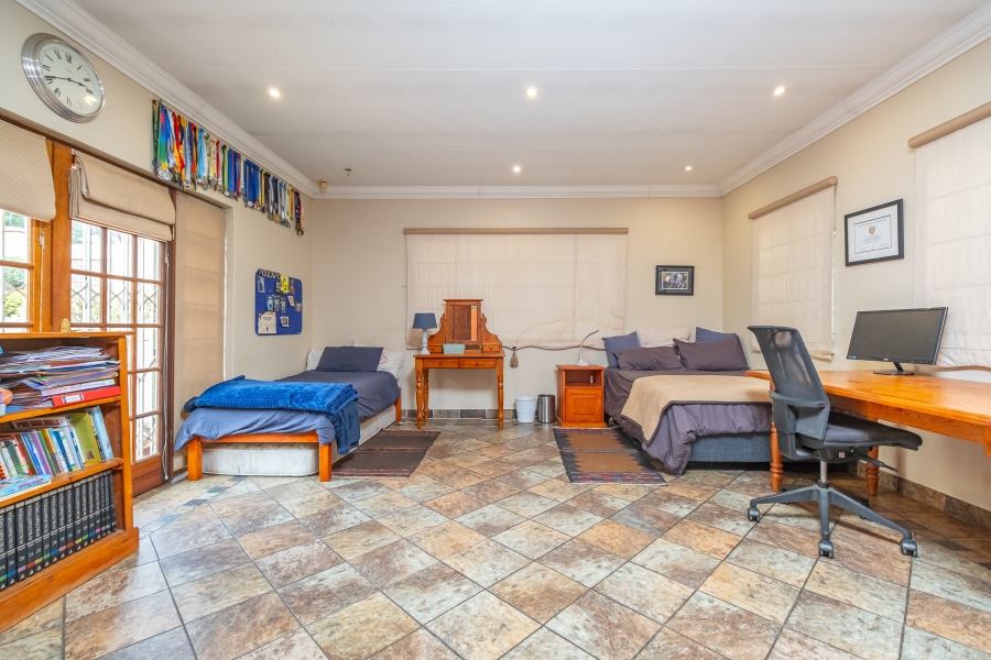 4 Bedroom Property for Sale in Robindale Gauteng