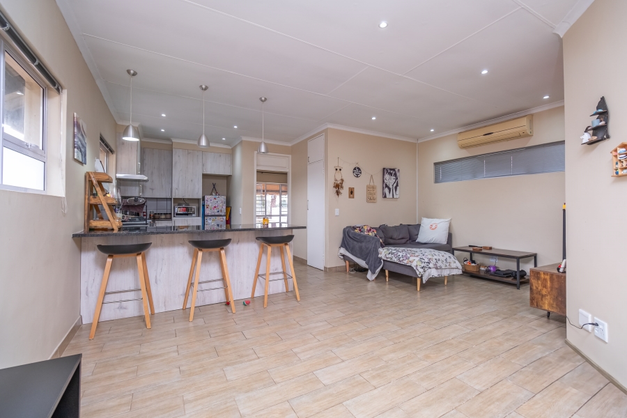 4 Bedroom Property for Sale in Robindale Gauteng