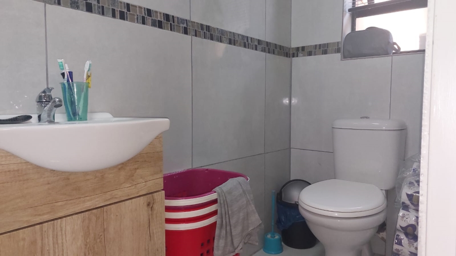 To Let 2 Bedroom Property for Rent in Horison Gauteng