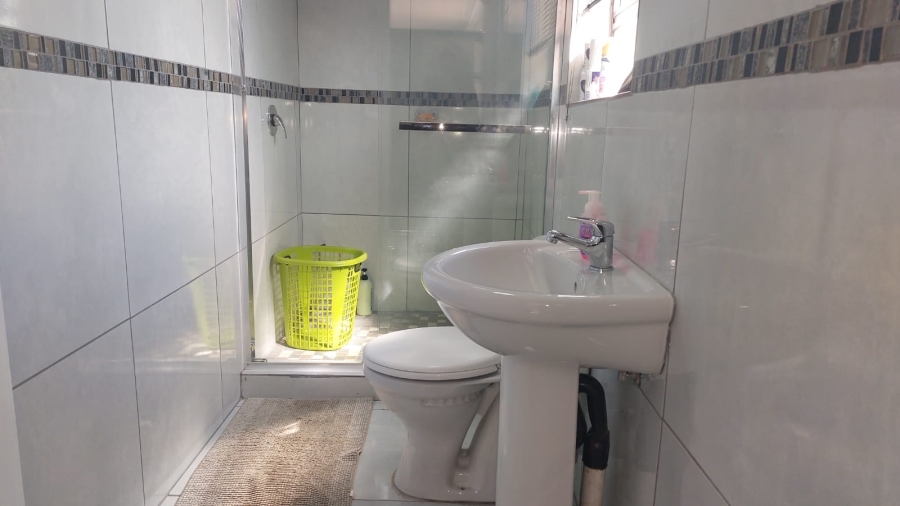 To Let 2 Bedroom Property for Rent in Horison Gauteng
