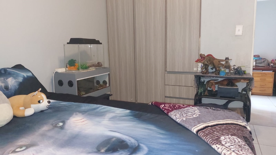 To Let 2 Bedroom Property for Rent in Horison Gauteng