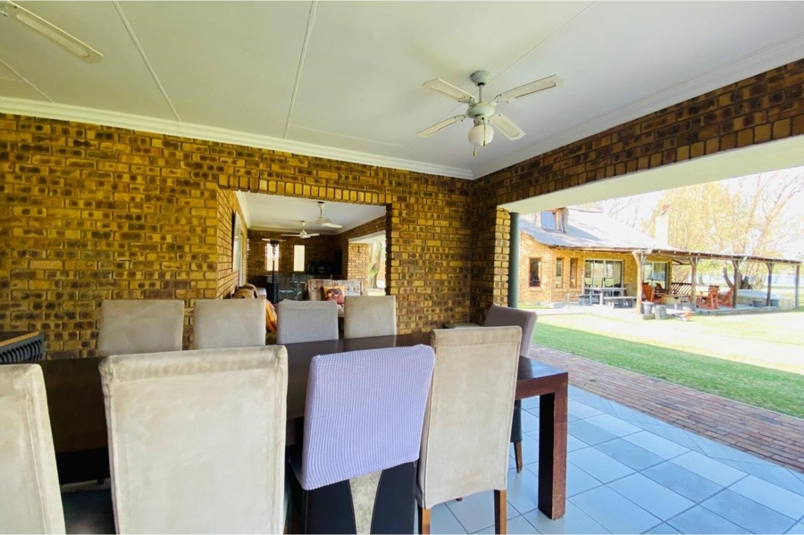 7 Bedroom Property for Sale in Lochvaal Gauteng