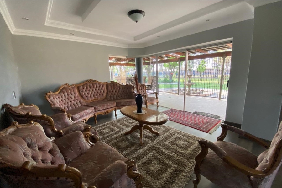 7 Bedroom Property for Sale in Lochvaal Gauteng