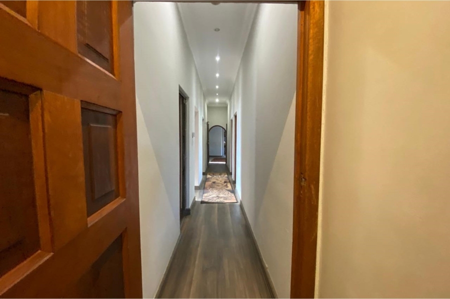 7 Bedroom Property for Sale in Lochvaal Gauteng