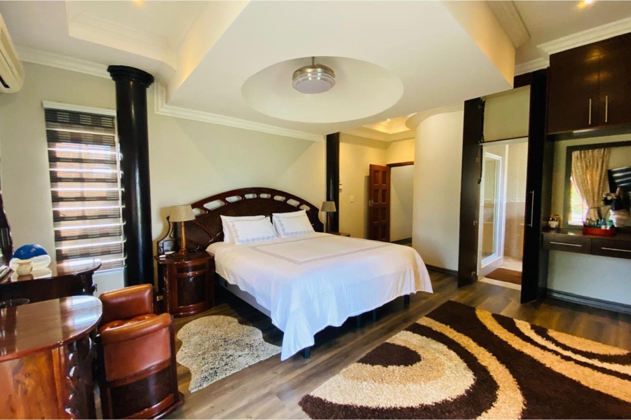 7 Bedroom Property for Sale in Lochvaal Gauteng