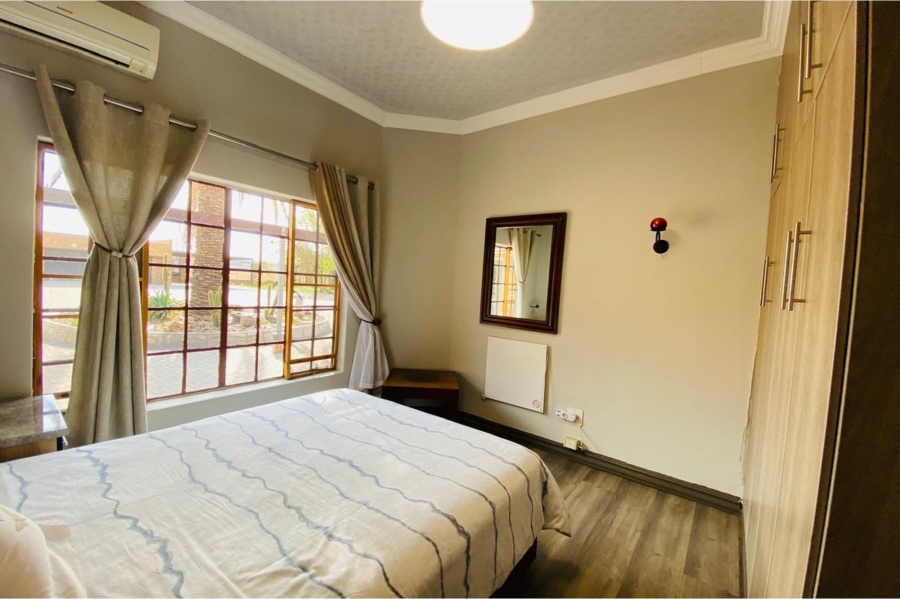 7 Bedroom Property for Sale in Lochvaal Gauteng