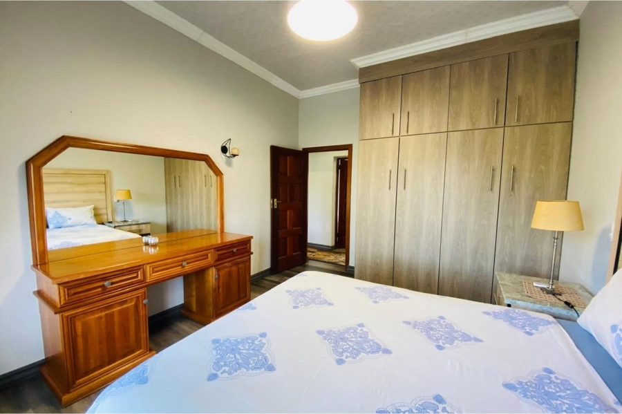 7 Bedroom Property for Sale in Lochvaal Gauteng