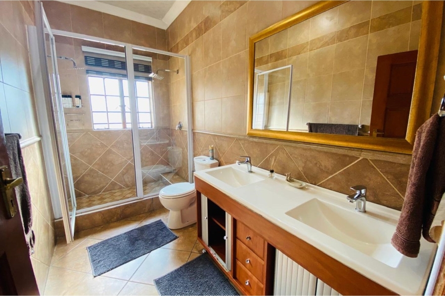 7 Bedroom Property for Sale in Lochvaal Gauteng