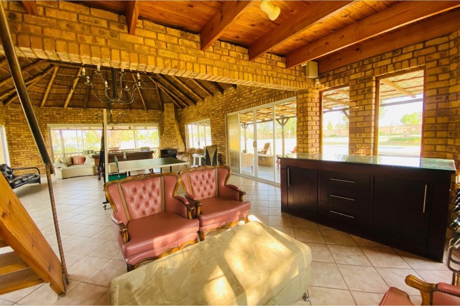 7 Bedroom Property for Sale in Lochvaal Gauteng
