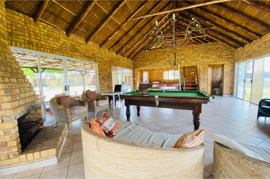 7 Bedroom Property for Sale in Lochvaal Gauteng