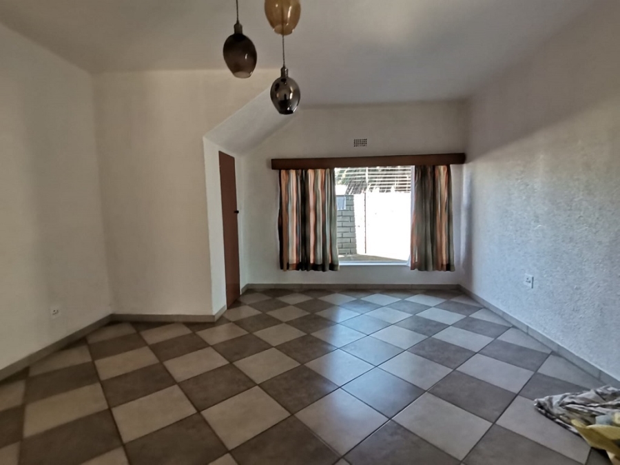 4 Bedroom Property for Sale in Brackenhurst Gauteng