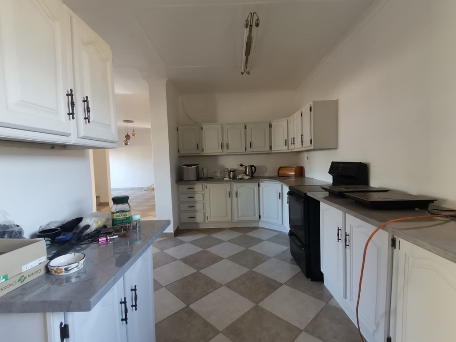 4 Bedroom Property for Sale in Brackenhurst Gauteng