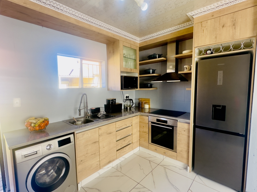3 Bedroom Property for Sale in Helderwyk Gauteng