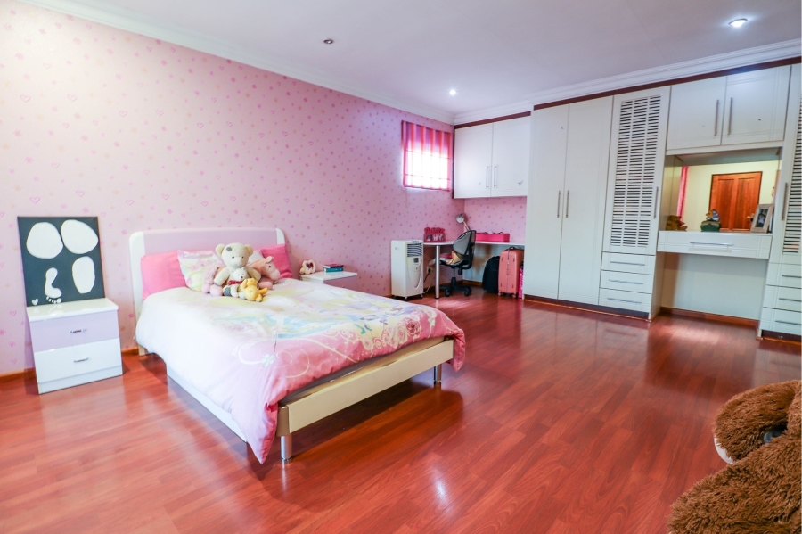 5 Bedroom Property for Sale in Irene Farm Villages Gauteng