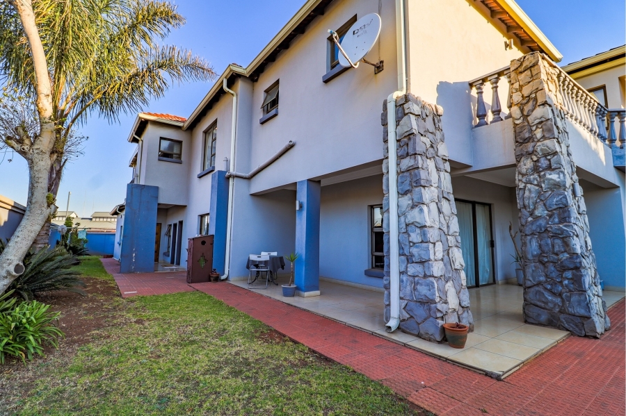 5 Bedroom Property for Sale in Irene Farm Villages Gauteng