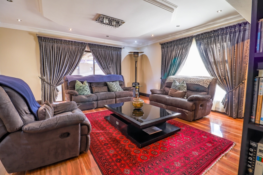5 Bedroom Property for Sale in Irene Farm Villages Gauteng