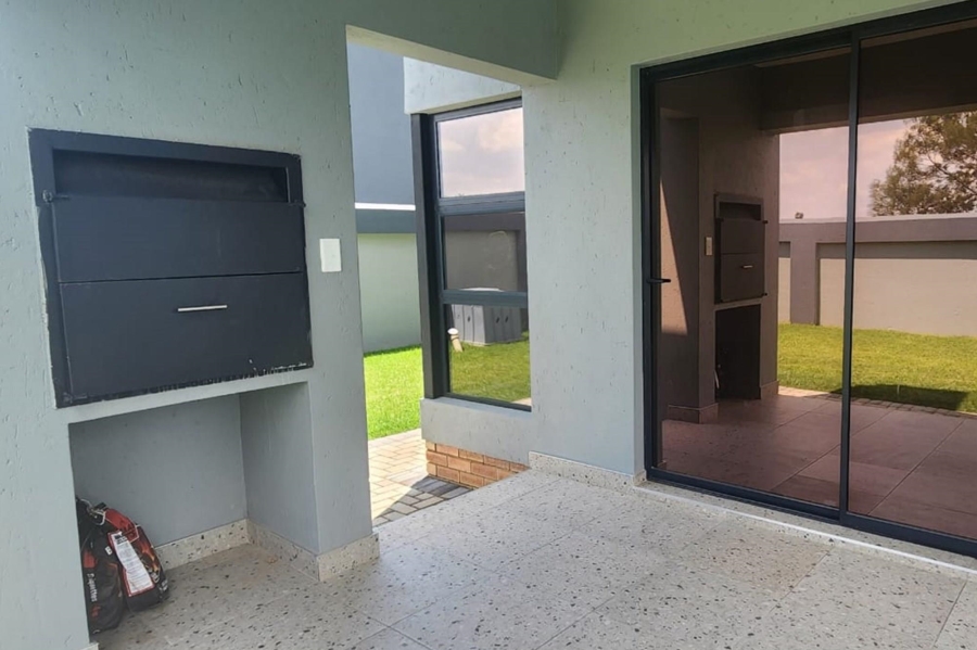To Let 3 Bedroom Property for Rent in Helderwyk Gauteng