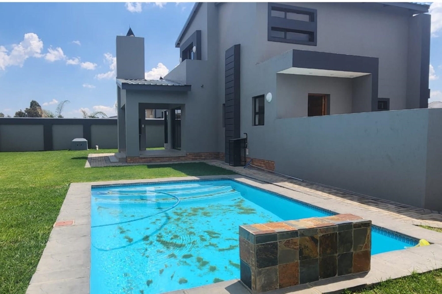 To Let 3 Bedroom Property for Rent in Helderwyk Gauteng