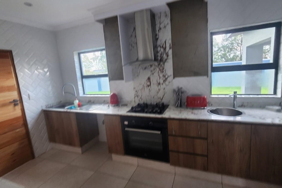 To Let 3 Bedroom Property for Rent in Helderwyk Gauteng