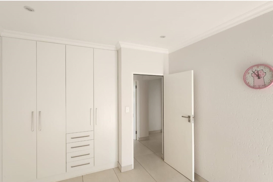 To Let 3 Bedroom Property for Rent in Helderwyk Gauteng