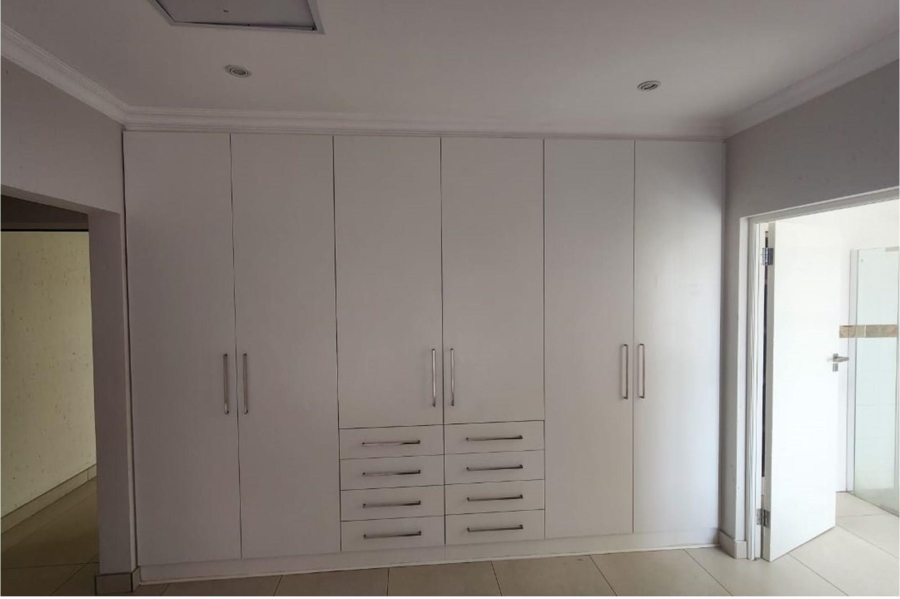 To Let 3 Bedroom Property for Rent in Helderwyk Gauteng
