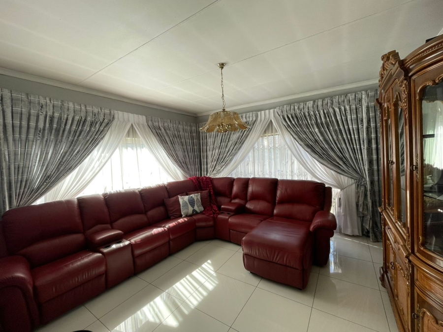 3 Bedroom Property for Sale in Vanderbijlpark SE 7 Gauteng