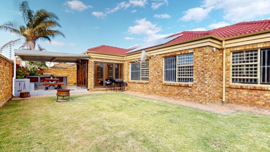 3 Bedroom Property for Sale in Ravenswood Gauteng