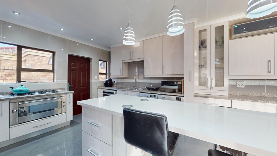 3 Bedroom Property for Sale in Ravenswood Gauteng