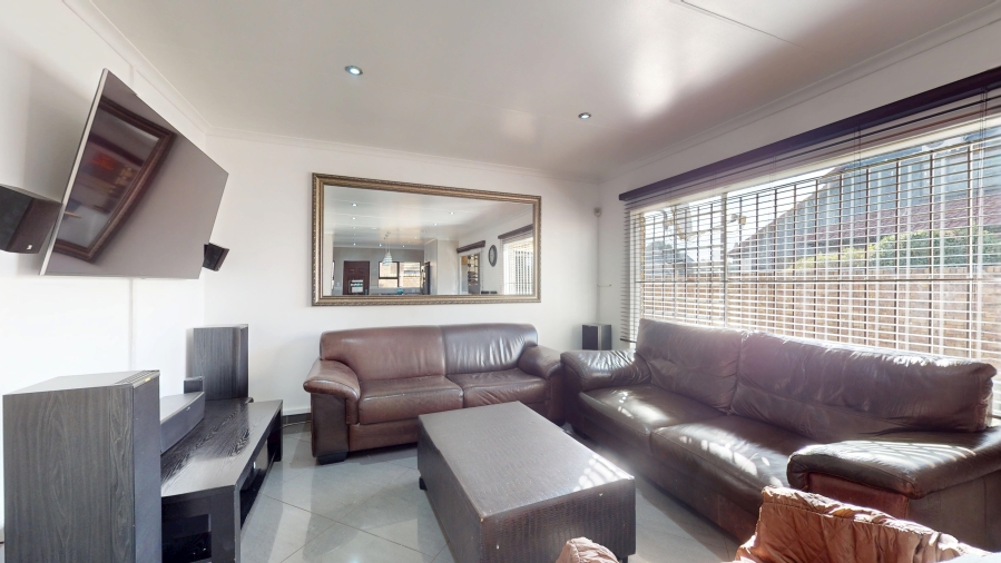 3 Bedroom Property for Sale in Ravenswood Gauteng