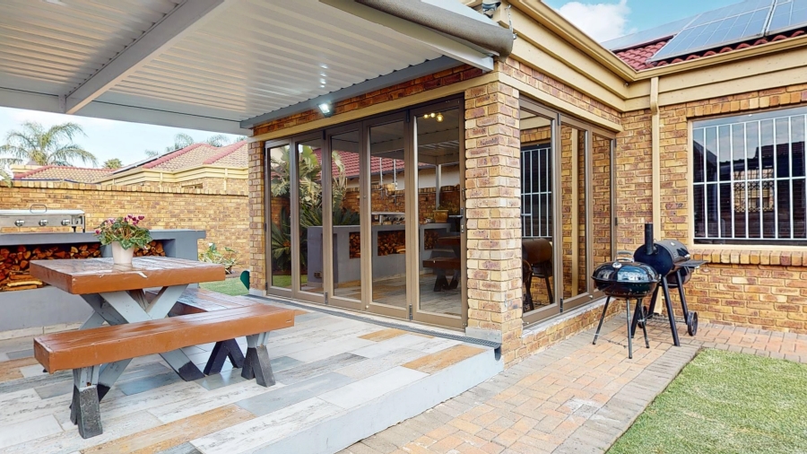3 Bedroom Property for Sale in Ravenswood Gauteng