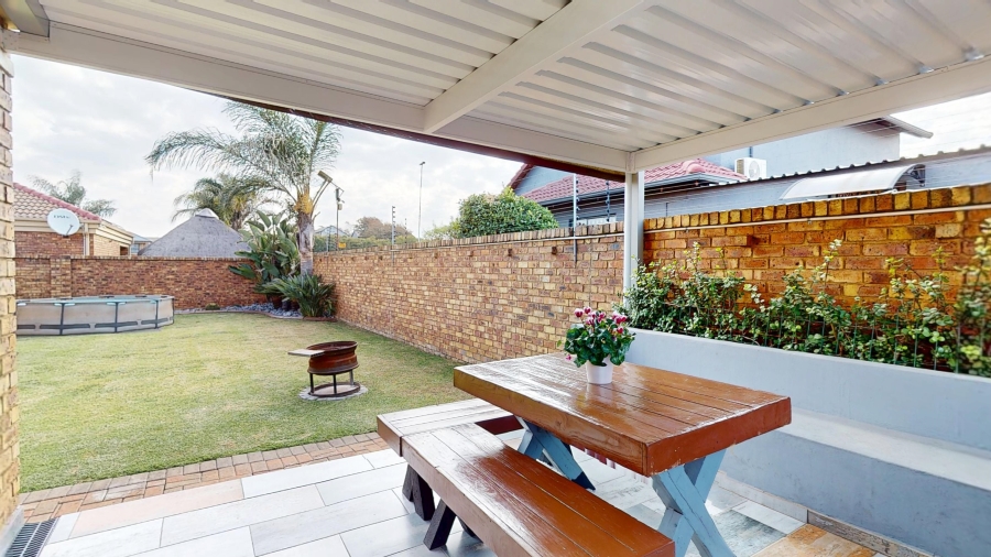 3 Bedroom Property for Sale in Ravenswood Gauteng