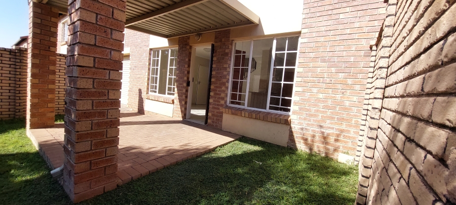 3 Bedroom Property for Sale in Raslouw Gauteng
