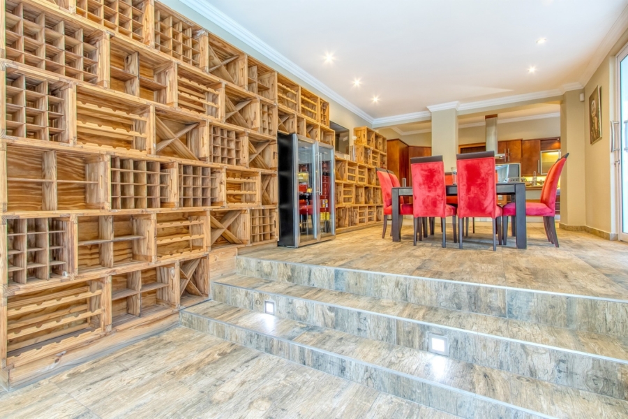 5 Bedroom Property for Sale in Dainfern Valley Gauteng