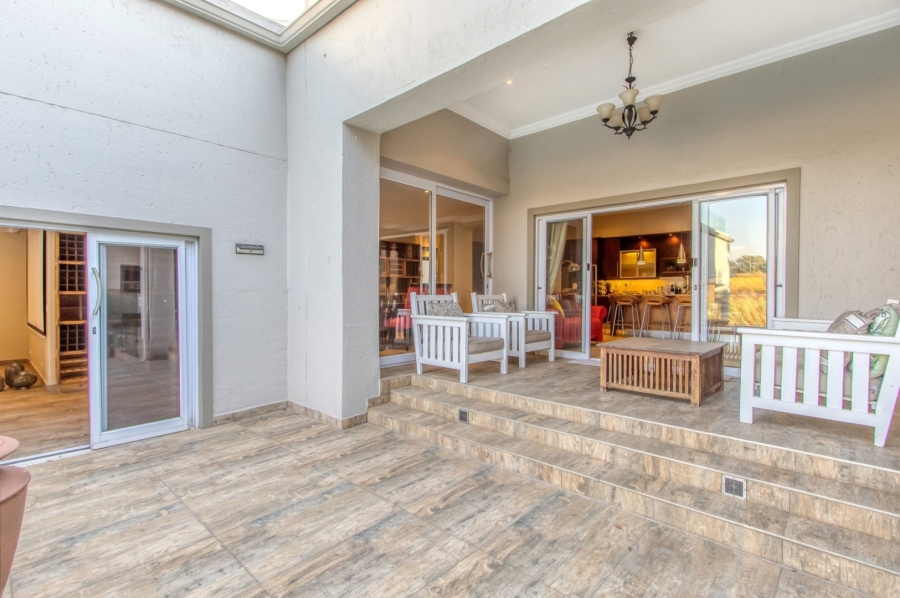 5 Bedroom Property for Sale in Dainfern Valley Gauteng