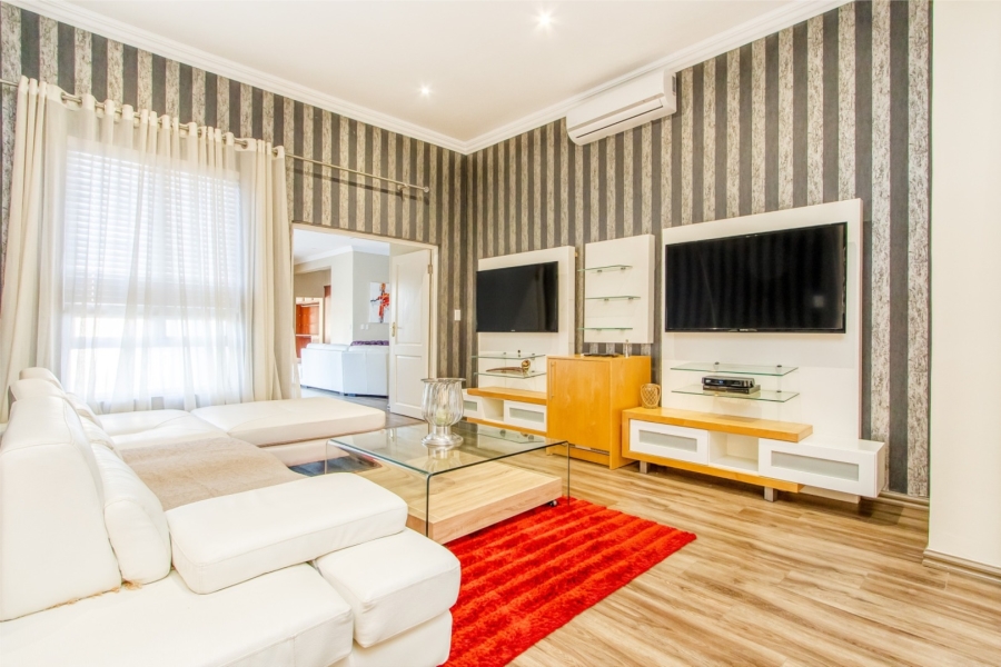 5 Bedroom Property for Sale in Dainfern Valley Gauteng