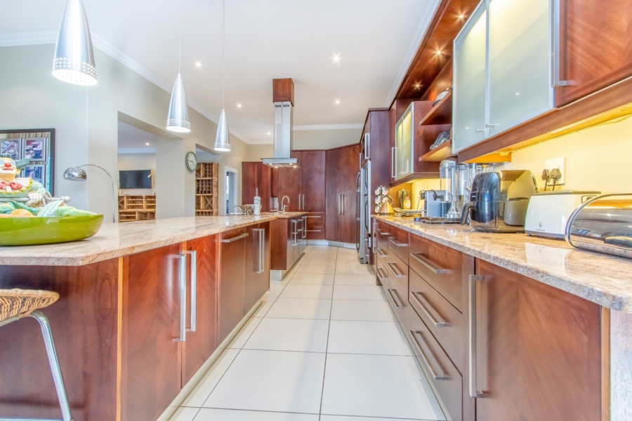 5 Bedroom Property for Sale in Dainfern Valley Gauteng