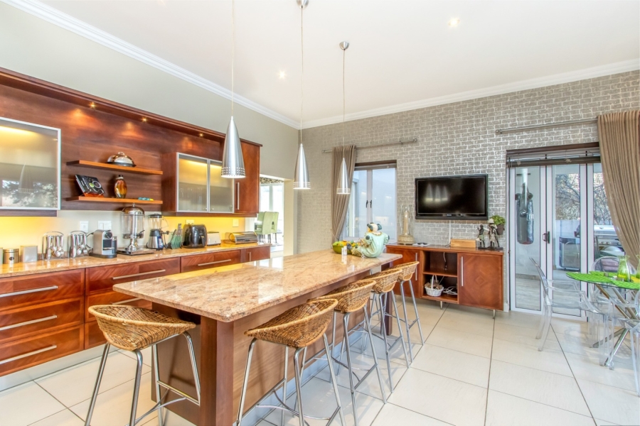5 Bedroom Property for Sale in Dainfern Valley Gauteng