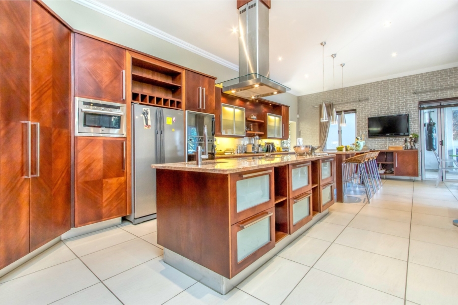 5 Bedroom Property for Sale in Dainfern Valley Gauteng