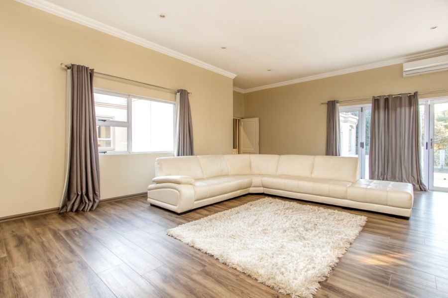 5 Bedroom Property for Sale in Dainfern Valley Gauteng