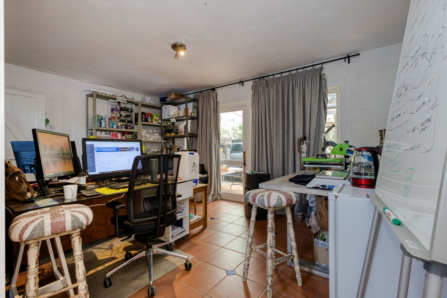 11 Bedroom Property for Sale in Chartwell Gauteng