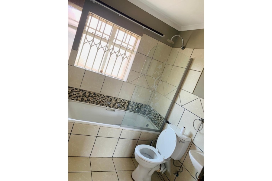 2 Bedroom Property for Sale in Clarina Gauteng