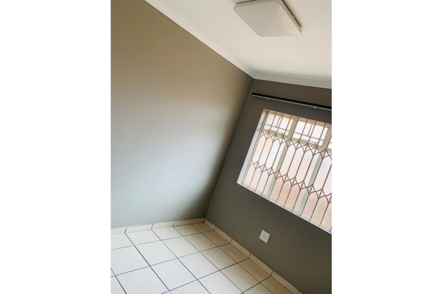 2 Bedroom Property for Sale in Clarina Gauteng