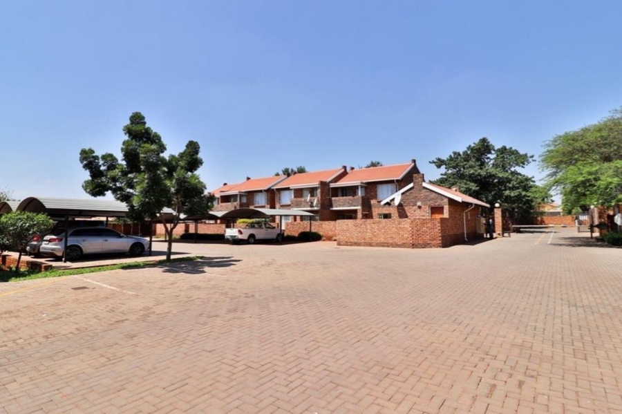 2 Bedroom Property for Sale in Clarina Gauteng