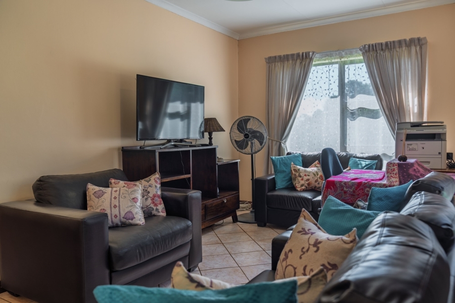 To Let 1 Bedroom Property for Rent in Mooikloof Equestrian Estate Gauteng