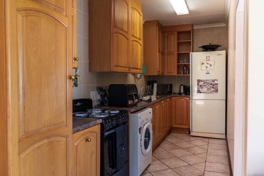 To Let 1 Bedroom Property for Rent in Mooikloof Equestrian Estate Gauteng