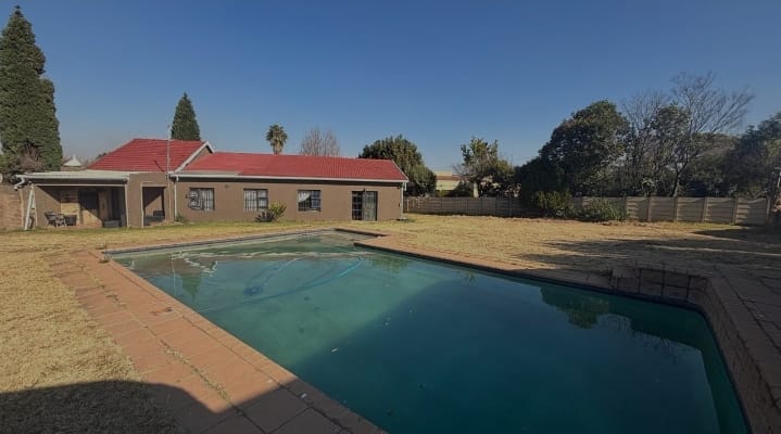 4 Bedroom Property for Sale in Brackenhurst Gauteng